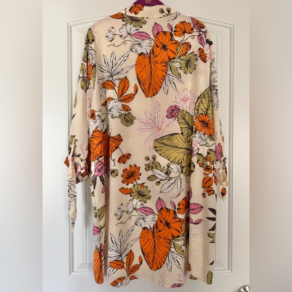 Cupshe Cream Floral Button-Front Tunic Orange & Purple Blooms - Picture 4 of 9